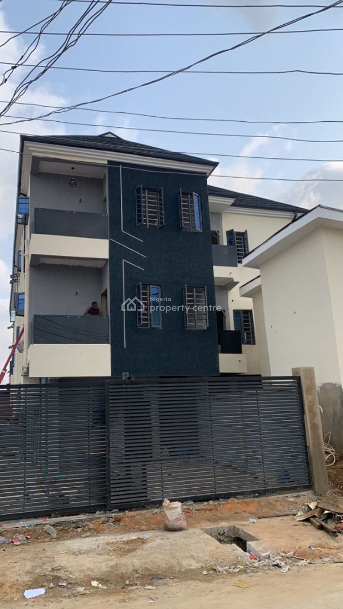 Self Contain, Ilupeju, Ilupeju, Lagos, Self Contain (single Rooms) Joint Venture