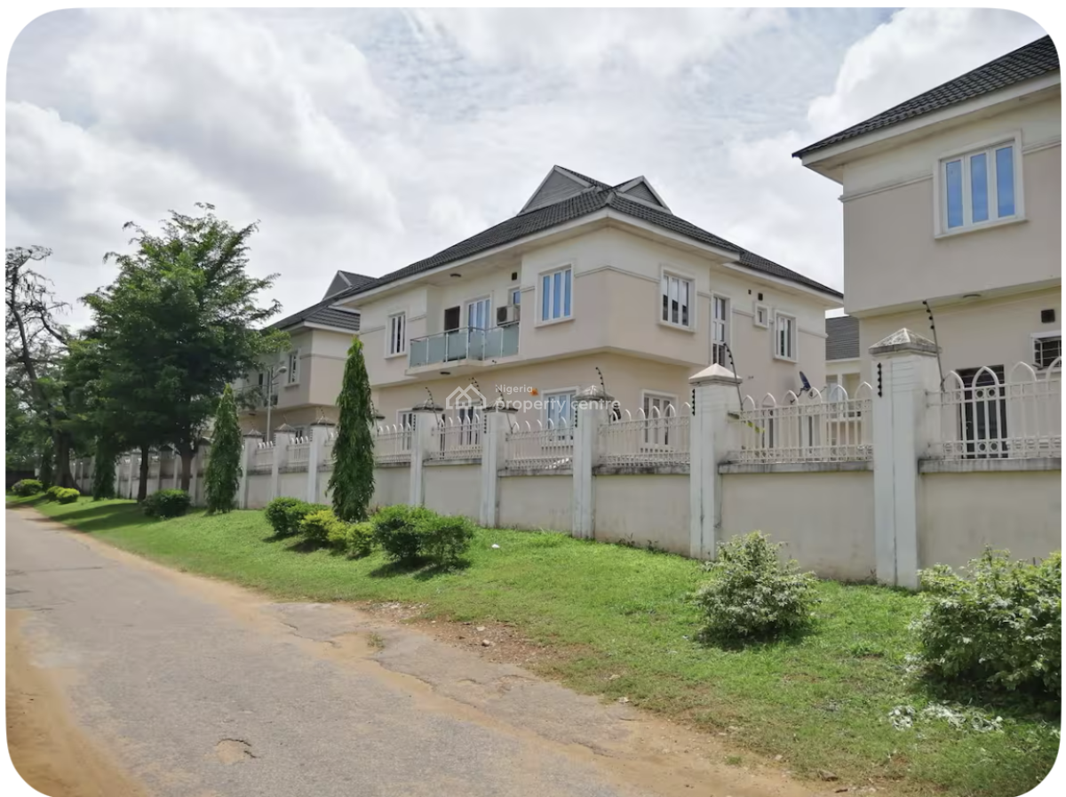 4 Bdrm Semi-detached Duplex + Bq (furnished), Agodi Gra/ Olive Court, Agodi, Ibadan, Oyo, Semi-detached Duplex for Sale