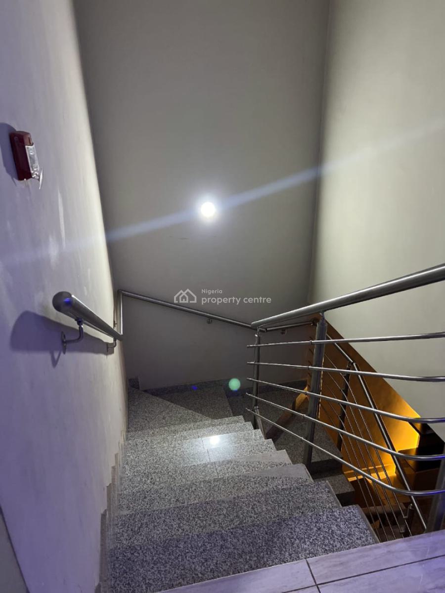 4 Bdrm Semi-detached Duplex + Bq (furnished), Agodi Gra/ Olive Court, Agodi, Ibadan, Oyo, Semi-detached Duplex for Sale