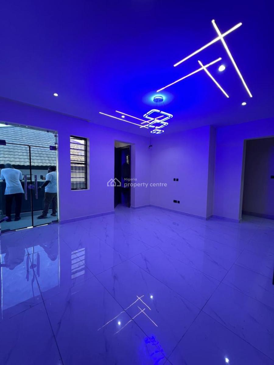 #listing 005  2 Bed  Lekki Phase 1  300m  Exquisitely Finish, Lekki, Lekki Phase 1, Lekki, Lagos, Block of Flats for Sale