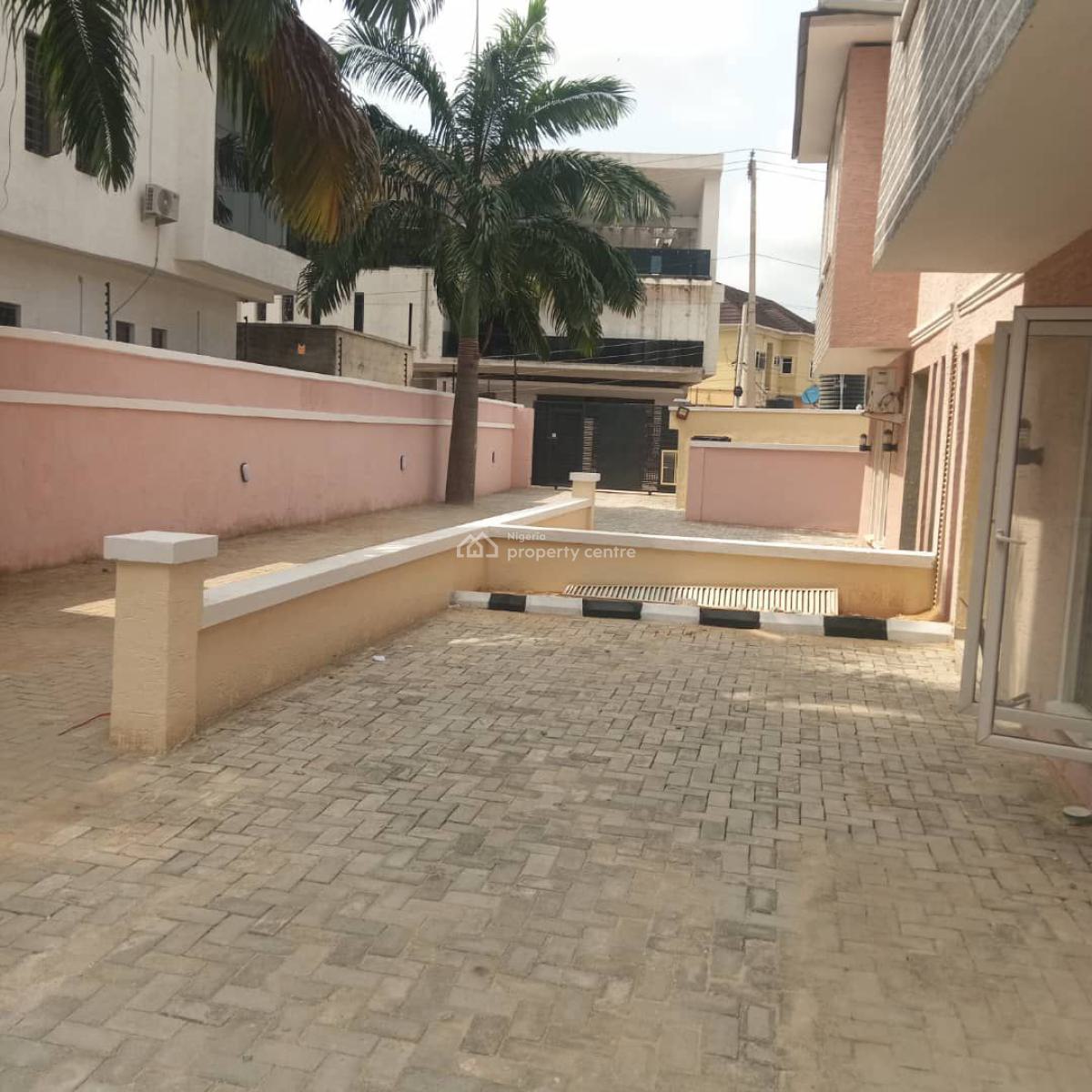 Self Compound 3 Bedroom Flat with Bq, Off Freedom Way, Lekki Phase 1, Lekki, Lagos, Flat / Apartment for Rent