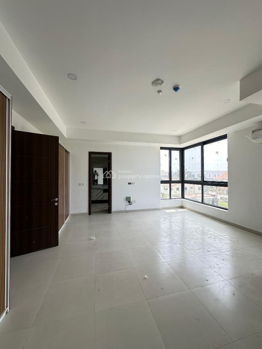 Exquisite 3 Bedroom Apartment with Bq, Swimming Pool and Gym, Lekki, Lekki Phase 1, Lekki, Lagos, Block of Flats for Sale