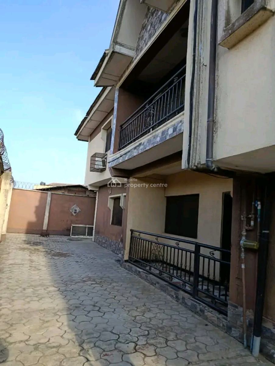 Beautiful Block of 6-flats with Two Shops, Igando, Ikotun, Lagos, Block of Flats for Sale