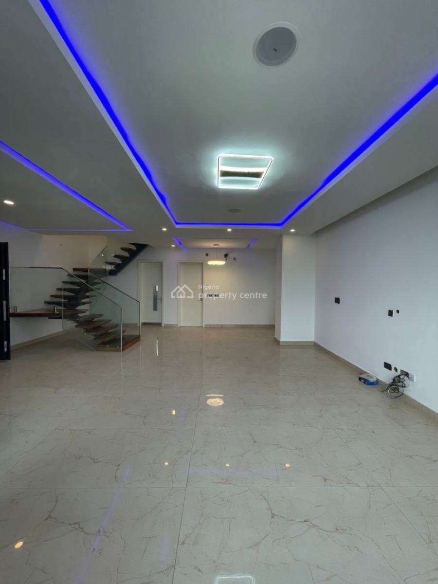 a Perfect Luxurious 4 Bedroom Penthouse in a Superb Location, Newly Built, Penthouse, Pool, Bq, Lekki Phase 1, Lekki, Lagos, Flat / Apartment for Sale