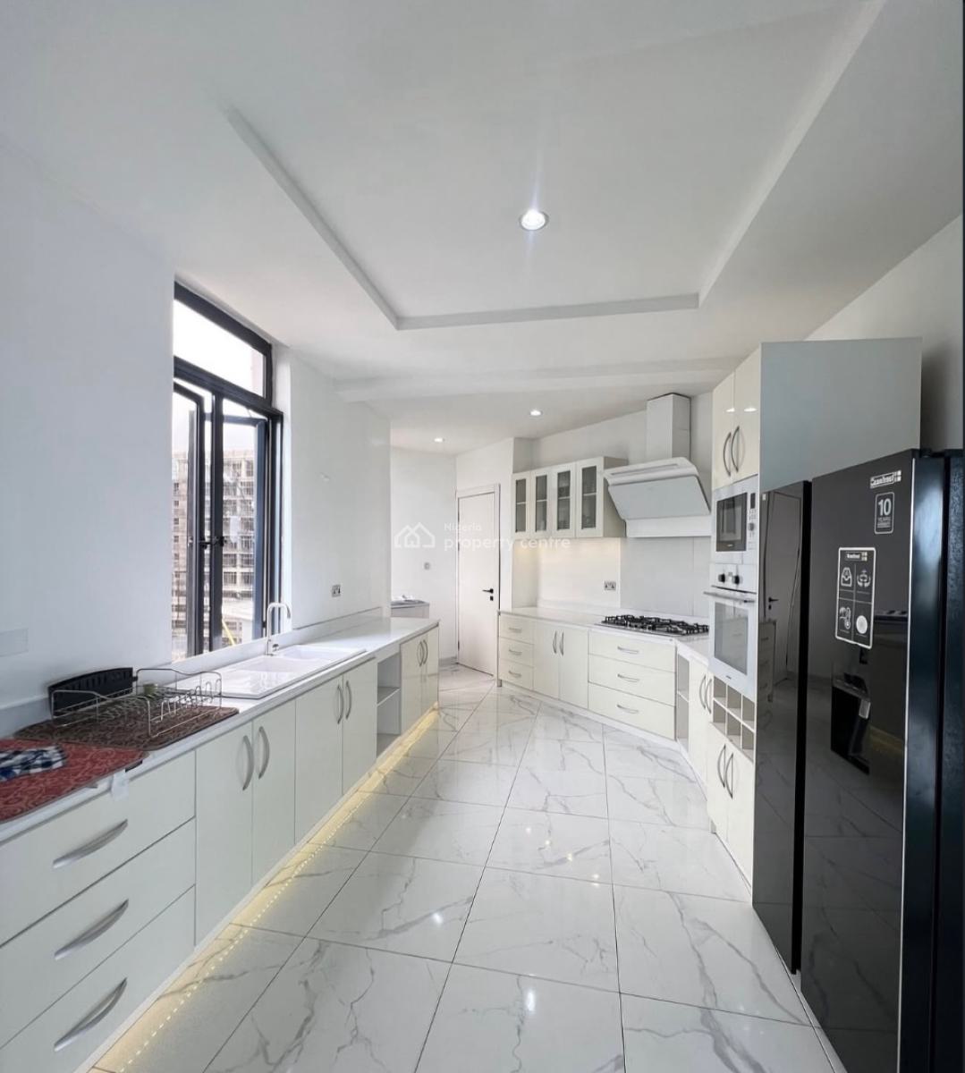 3-bedroom Penthouse with Pool & Guaranteed 24-hour Power, Lekki Phase 1, Lekki, Lagos, Flat / Apartment for Rent