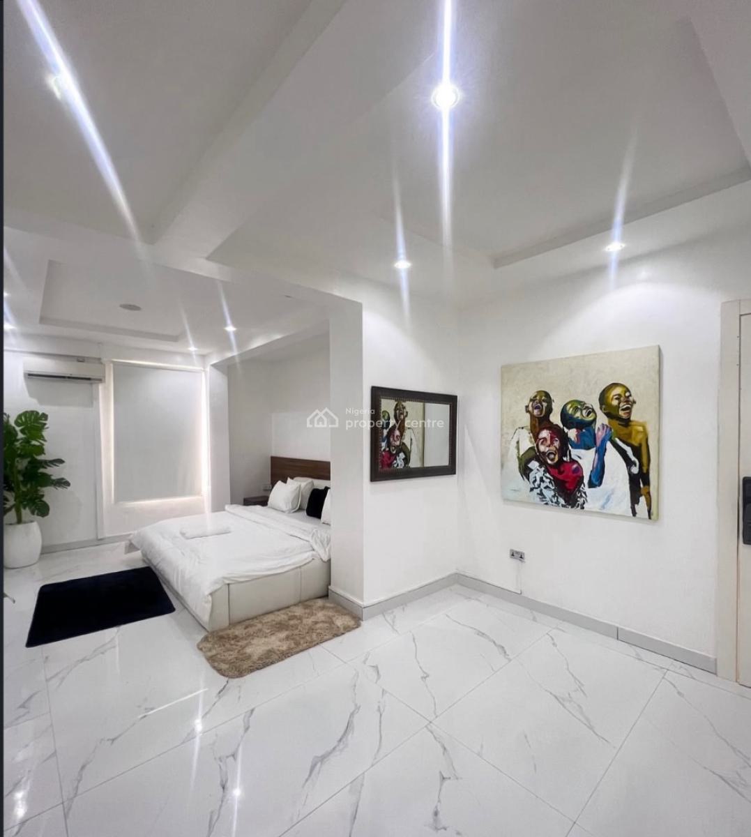 3-bedroom Penthouse with Pool & Guaranteed 24-hour Power, Lekki Phase 1, Lekki, Lagos, Flat / Apartment for Rent