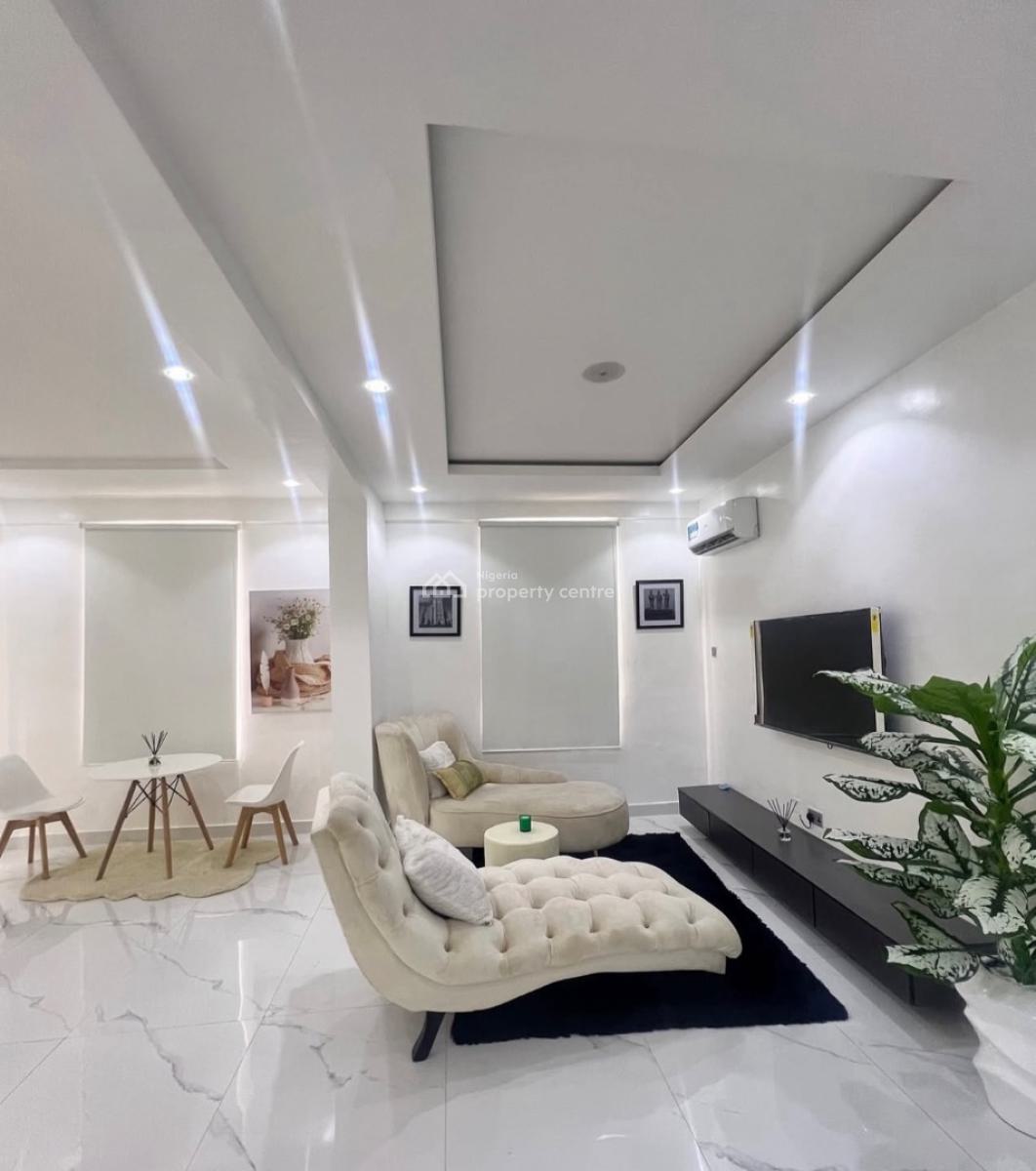 3-bedroom Penthouse with Pool & Guaranteed 24-hour Power, Lekki Phase 1, Lekki, Lagos, Flat / Apartment for Rent