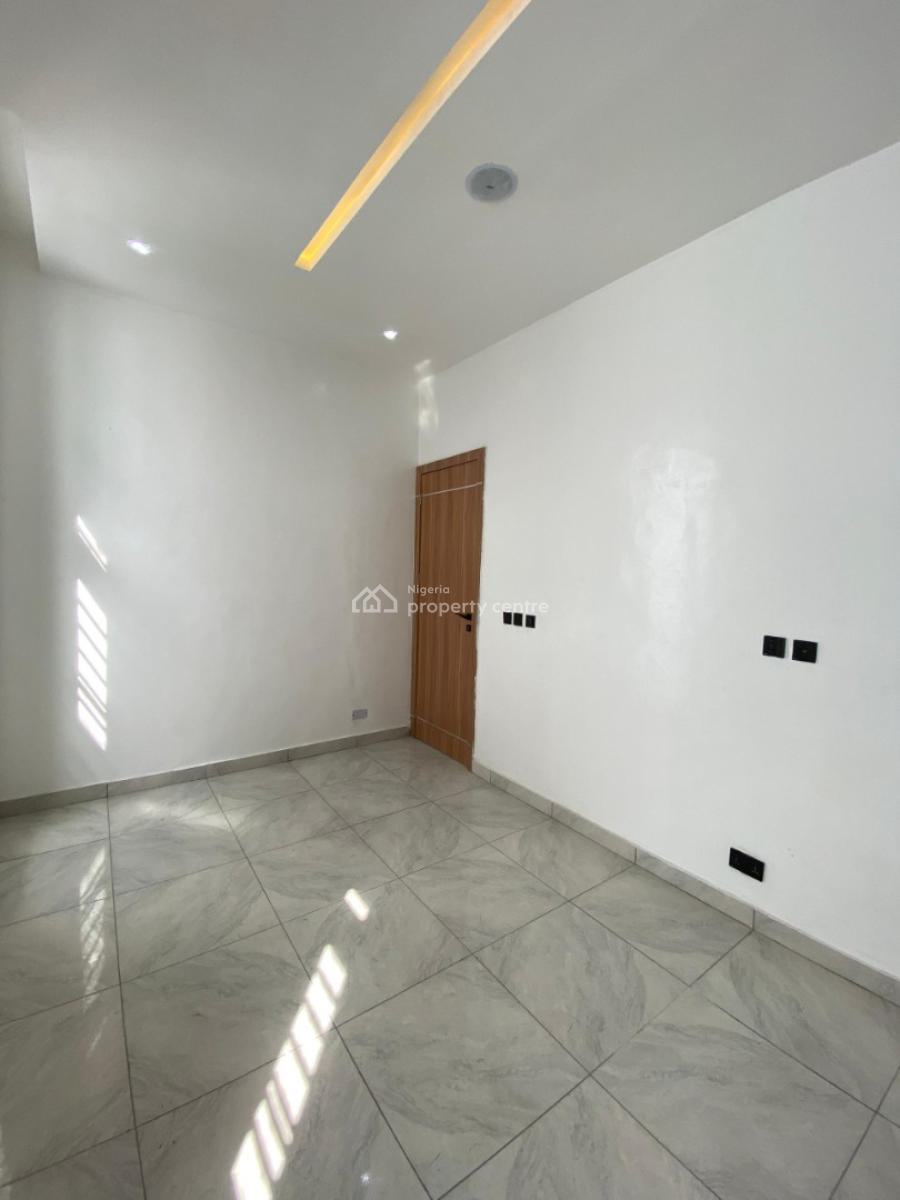 Well  Built 4 Bedroom Fully Detached Duplex  with Bq., Orchid Lekki Lagos, Lekki, Lagos, Detached Duplex for Sale