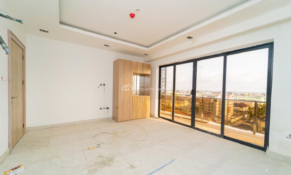 Aesthetically Pleasing 3 Bedroom Apartment with Swimming Pool, Bq, Lekki Phase 1, Lekki, Lagos, Flat / Apartment for Sale