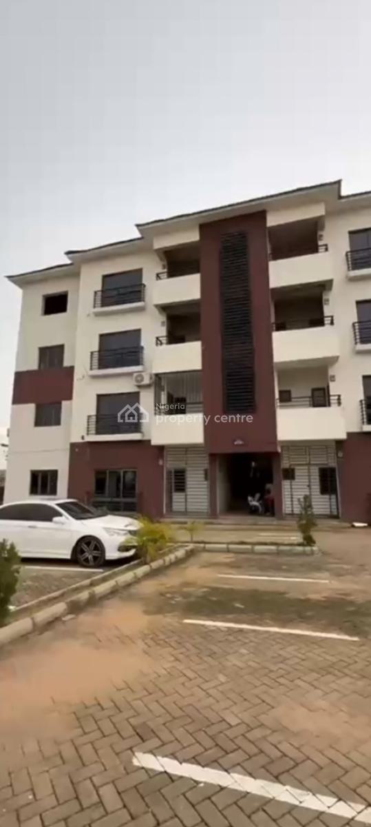 a Very Good & Spacious 3 Bedroom Flat  ( Semi-finished), Jahi, Abuja, Flat / Apartment for Sale
