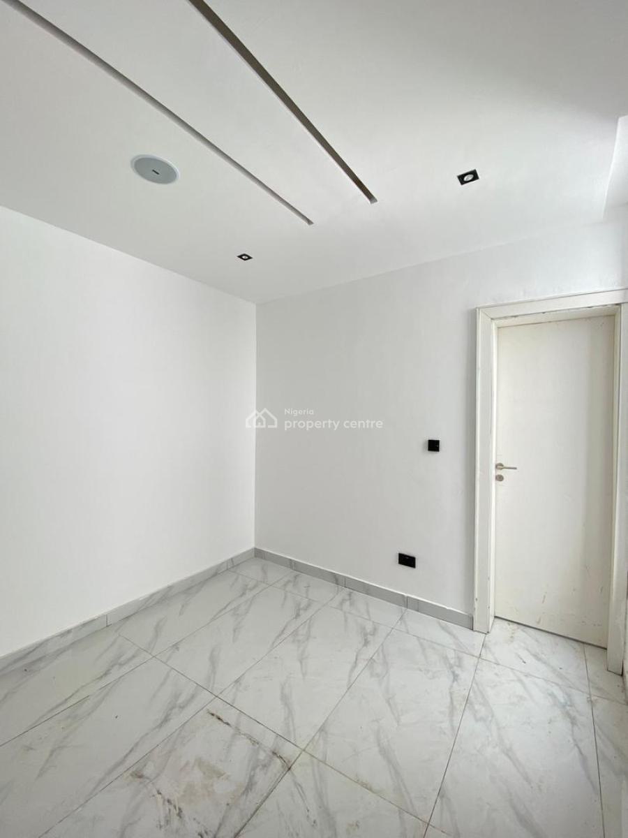 Spacious 3-bedroom Apartment with Swimming Pool,, Lekki Phase 1, Lekki Phase 1, Lekki, Lagos, Block of Flats for Sale