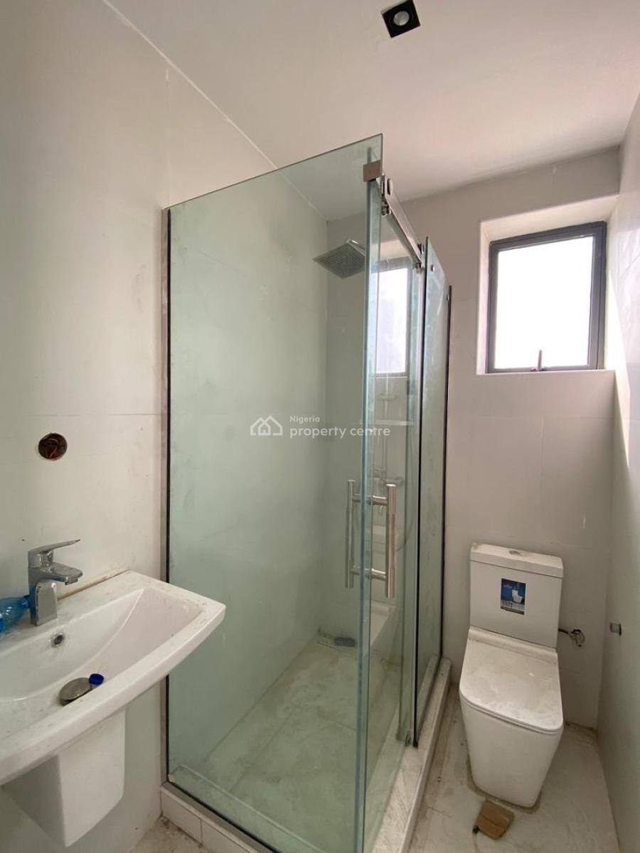 Spacious 3-bedroom Apartment with Swimming Pool,, Lekki Phase 1, Lekki Phase 1, Lekki, Lagos, Block of Flats for Sale