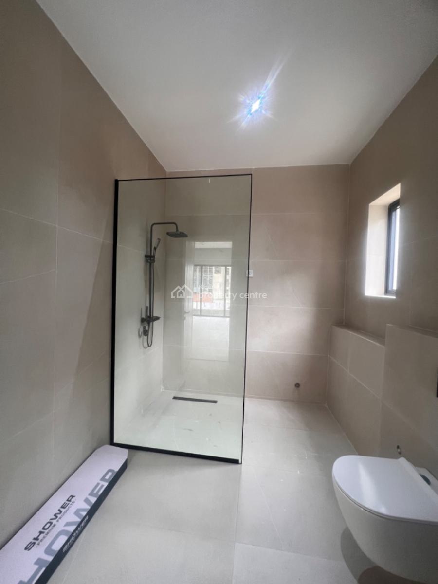 High Quality and Spacious 3 Bedroom Apartment with Bq, Lekki Phase 1, Lekki, Lagos, Flat / Apartment for Sale
