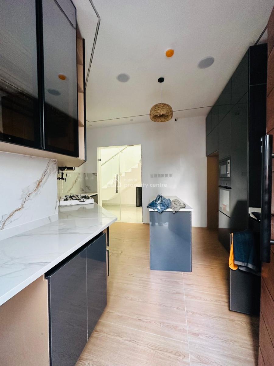 4 Bedroom Semi Detached Duplex with Bq, Gra Phase 1, Magodo, Lagos, Semi-detached Duplex for Sale