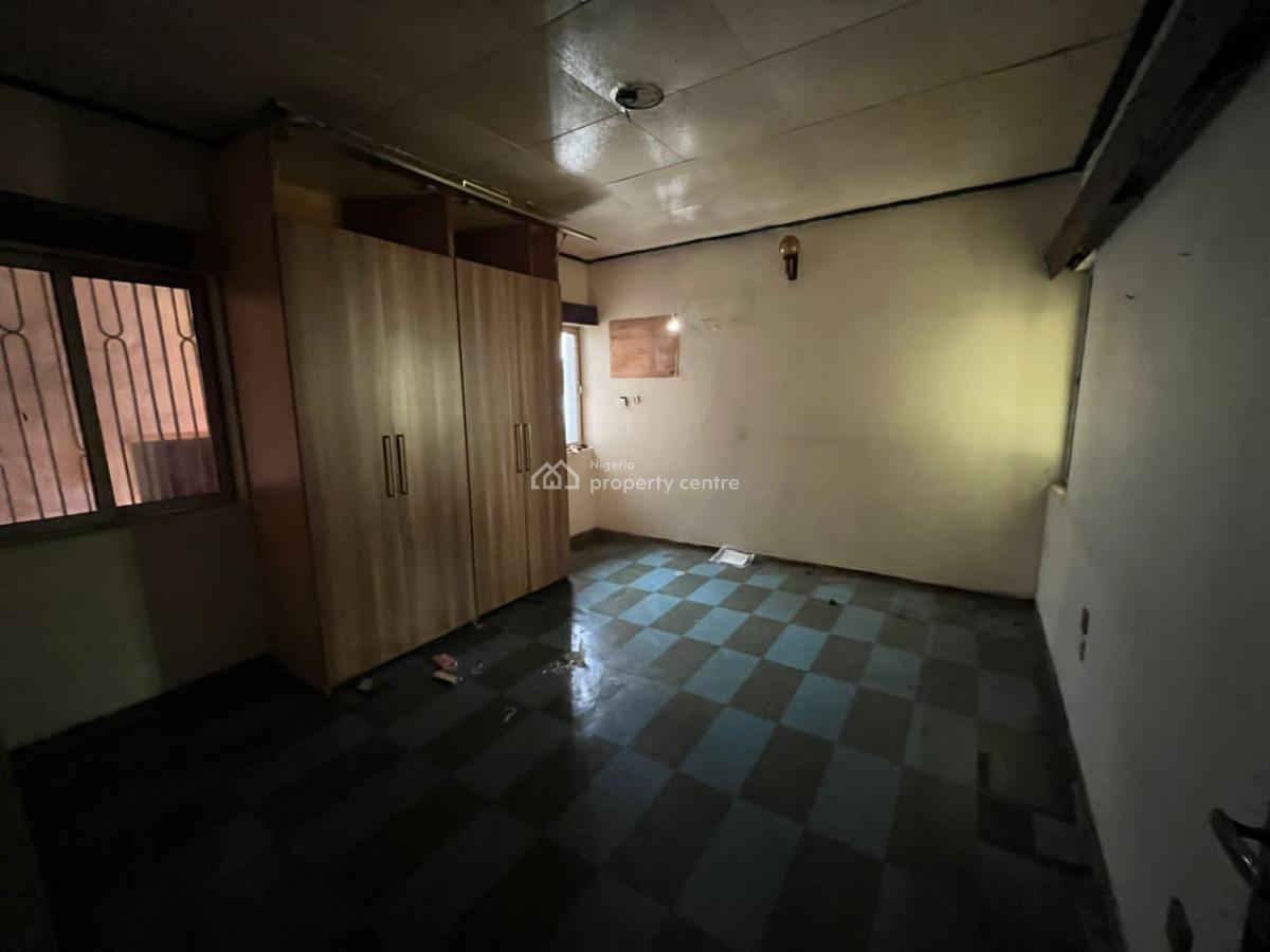 Self Compound 4 Bedroom Semi Detached House with Service Quarters, Ikeja, Lagos, Flat / Apartment for Rent