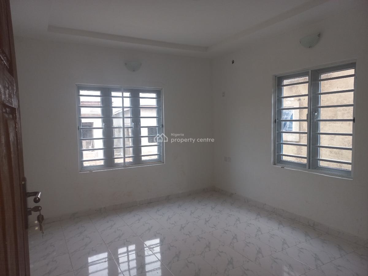 Well Maintained 2 Bedroom Apartment with Bq, Eleganza Gardens Estate at Vgc Bus Stop, Vgc, Lekki, Lagos, Flat / Apartment for Rent