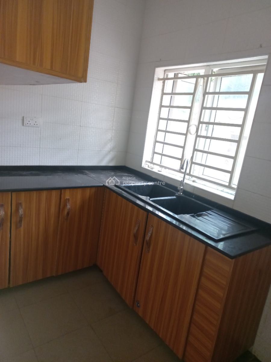 Well Maintained 2 Bedroom Apartment with Bq, Eleganza Gardens Estate at Vgc Bus Stop, Vgc, Lekki, Lagos, Flat / Apartment for Rent