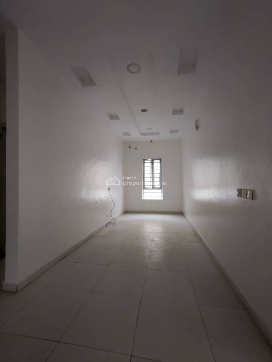 Spacious Well Remodeled Modern 5 Bedroom Fully Detached Duplex with Bq, Chevron Alternative, Lekki, Lagos, Detached Duplex for Rent