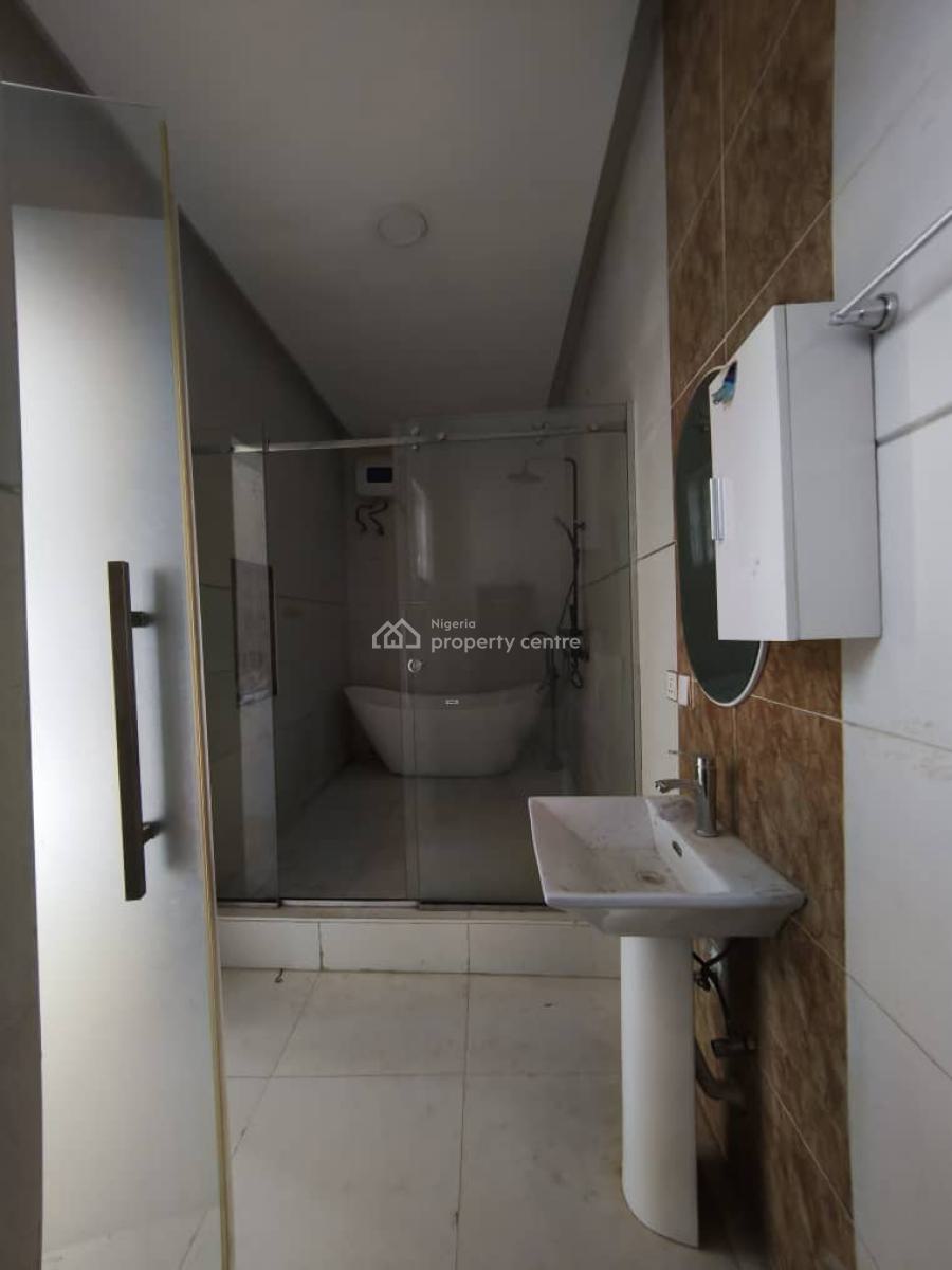 Spacious Well Remodeled Modern 5 Bedroom Fully Detached Duplex with Bq, Chevron Alternative, Lekki, Lagos, Detached Duplex for Rent