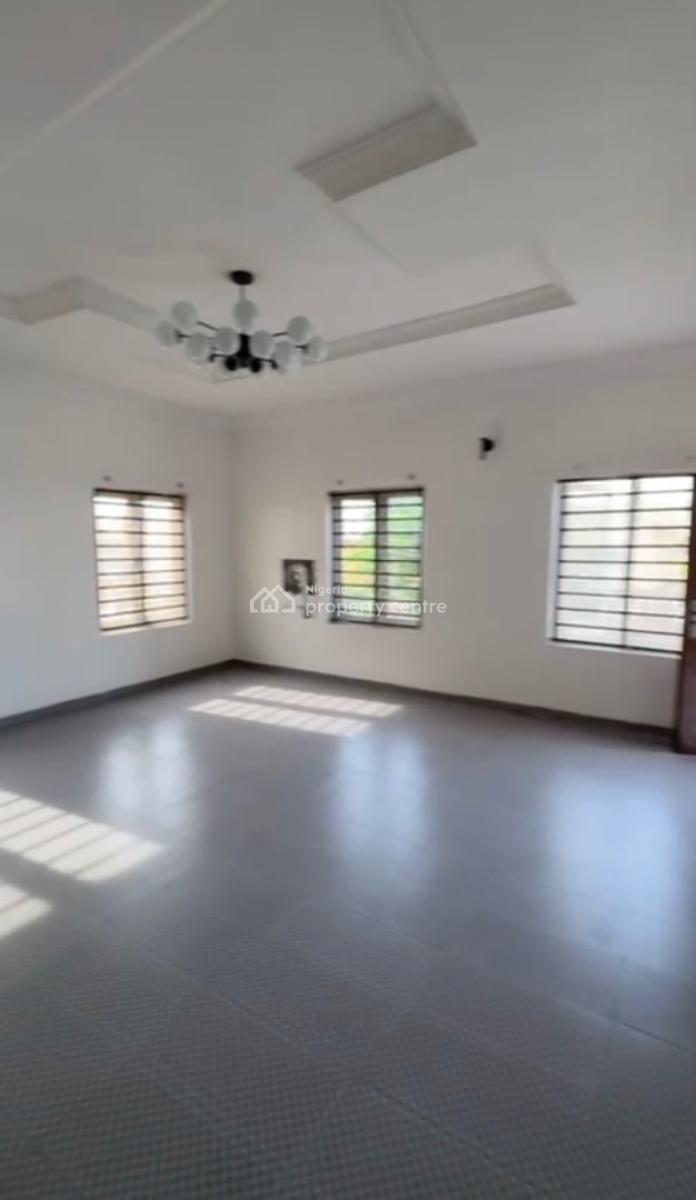 Well Maintained and Spacious Master Bedroom Selfcon, Ikota, Lekki, Lagos, Self Contain (single Rooms) for Rent