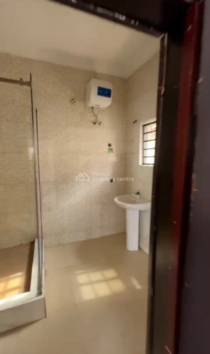 Well Maintained and Spacious Master Bedroom Selfcon, Ikota, Lekki, Lagos, Self Contain (single Rooms) for Rent