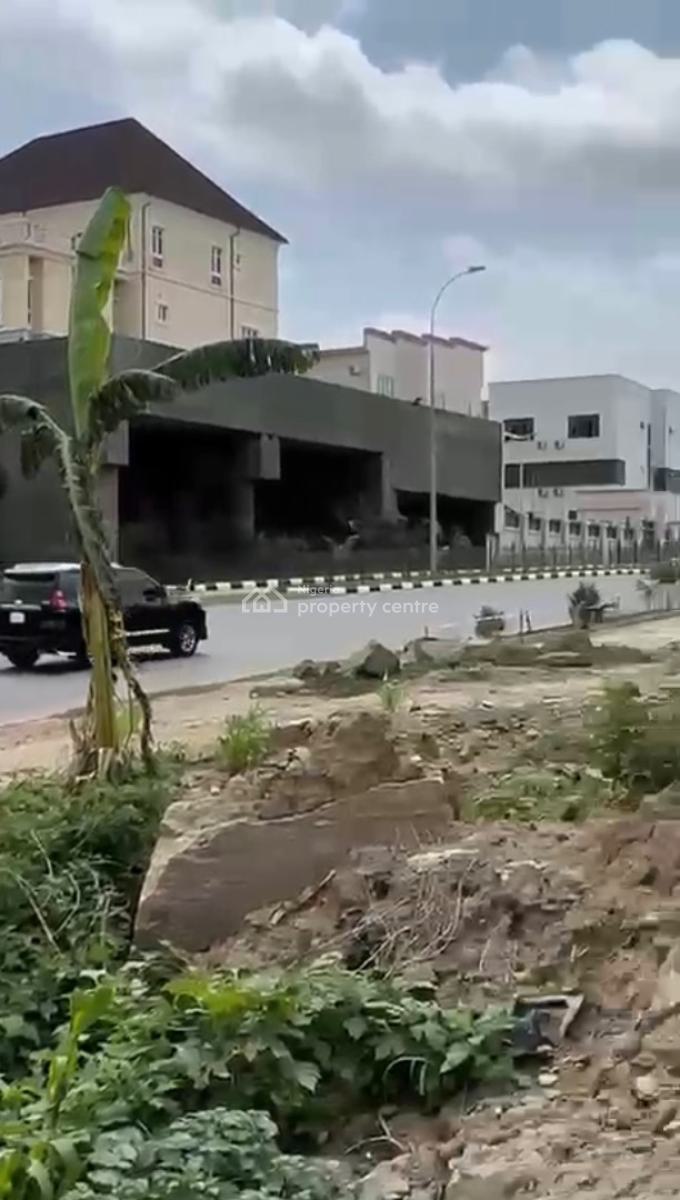 1,400sqm, Residential, C of O, Tarred Road, Main, By Nnpc, Guzape District, Abuja, Residential Land for Sale