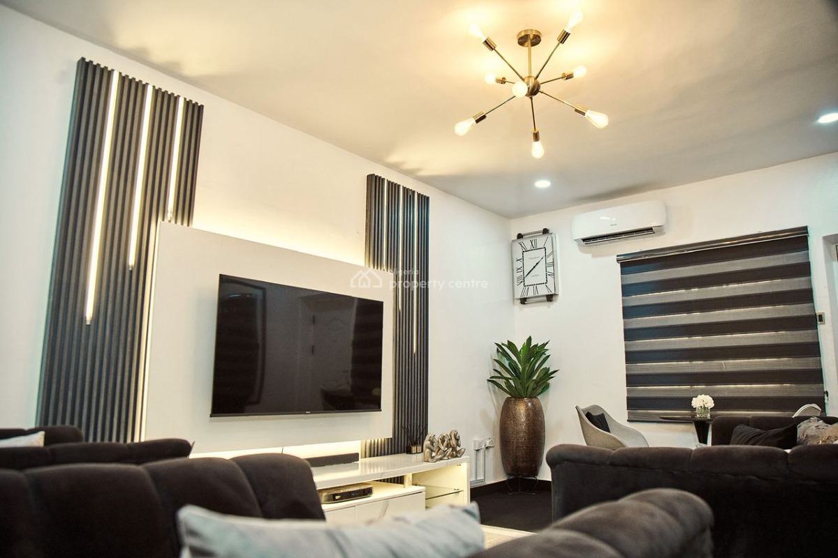 Luxurious One Bedroom, Custom Road Wuse Zone 3, Zone 3, Wuse, Abuja, Flat / Apartment Short Let