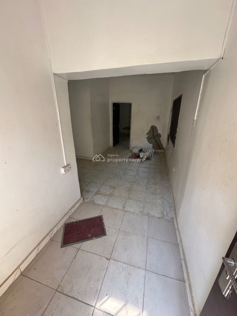 a Standard One Bedroom Apartment in a Decent Neighborhood, 5th Avenue, Gwarinpa, Abuja, Mini Flat (room and Parlour) for Rent