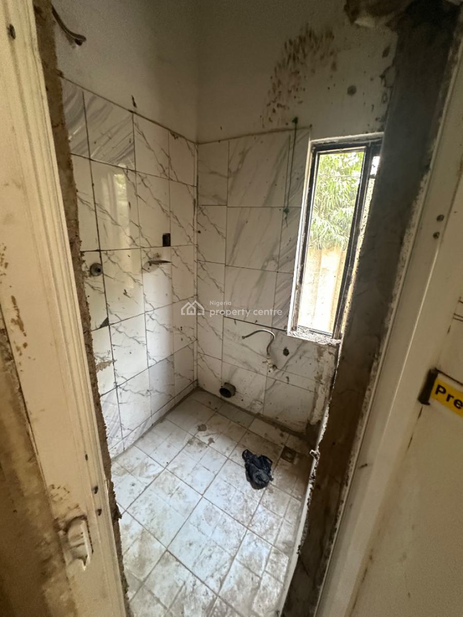 a Standard One Bedroom Apartment in a Decent Neighborhood, 5th Avenue, Gwarinpa, Abuja, Mini Flat (room and Parlour) for Rent