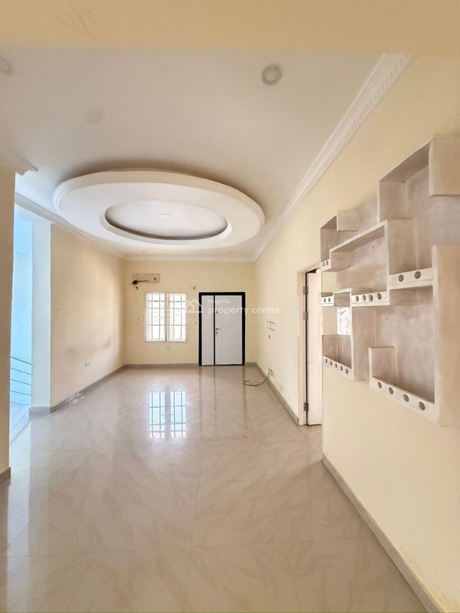 Spacious 4 Bedrooms Semi Detached Duplex with a Study Room, Location : Kolapo Ishola Gra, Akobo, Ibadan, Ibadan, Oyo, House for Rent