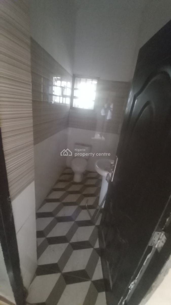 Spacious 2 Bedrooms Flat, News Engineering, Dawaki, Gwarinpa, Abuja, Flat / Apartment for Rent