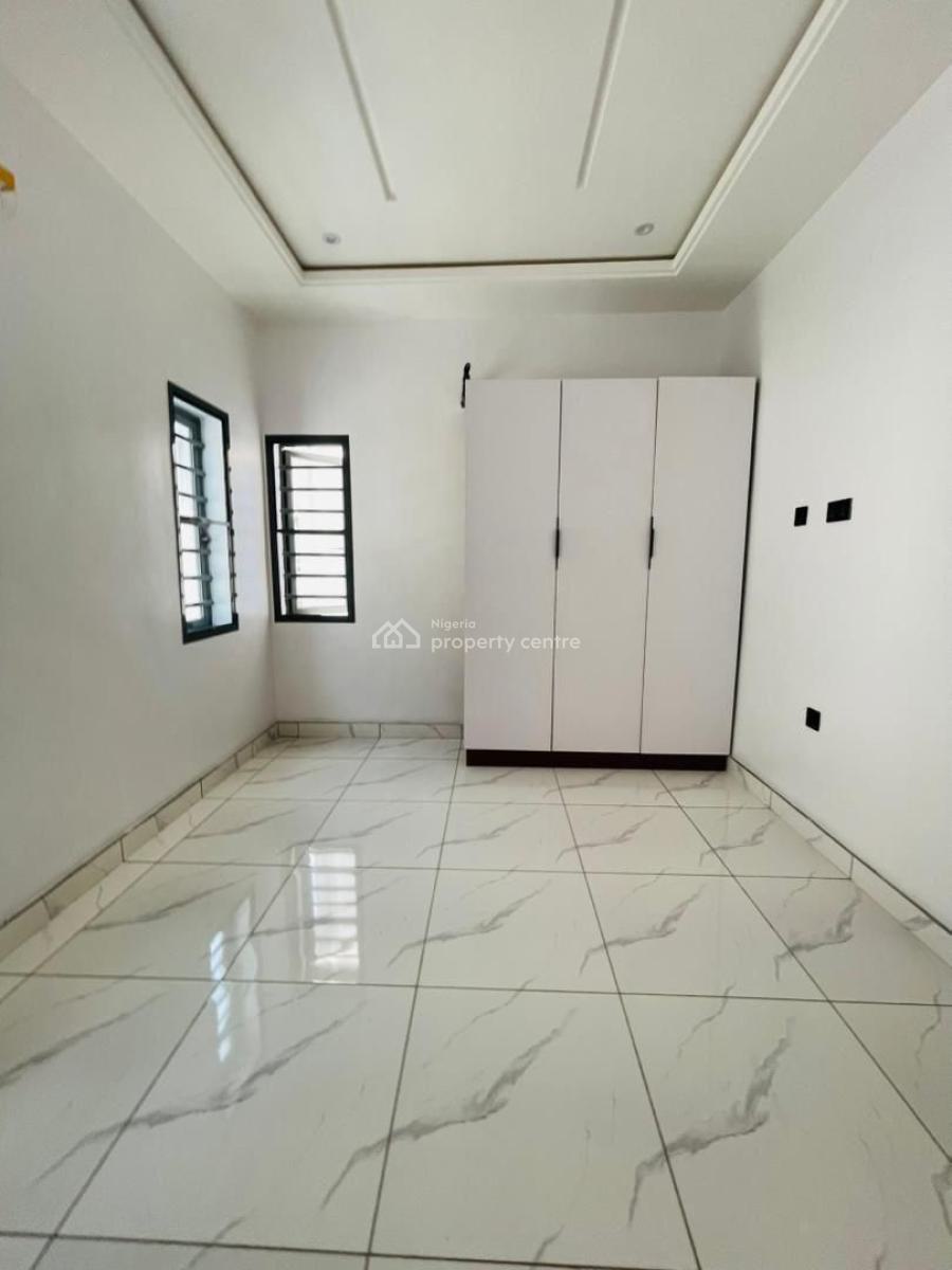 4 Bedroom Semi Detached with Bq, Surulere, Lagos, Semi-detached Duplex for Sale