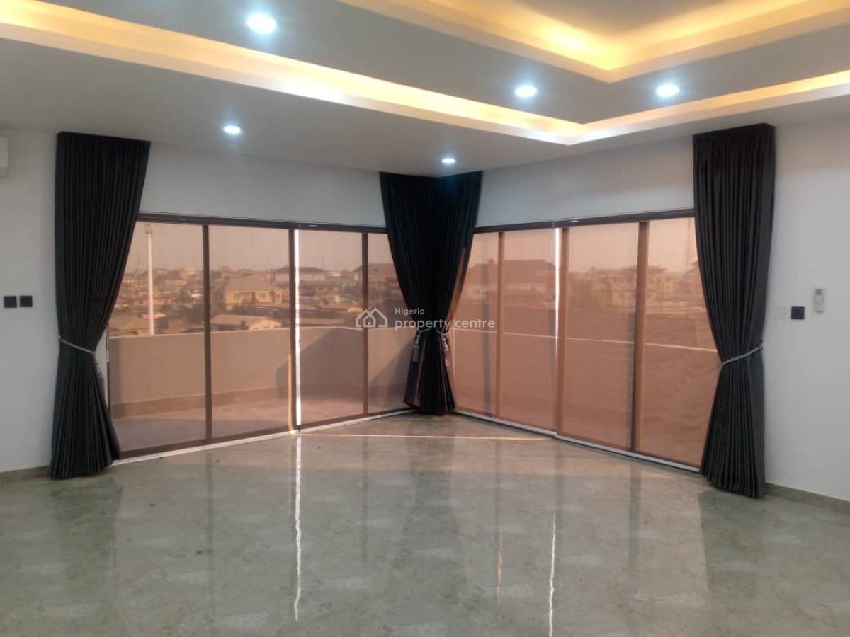 Luxury 3 Bedroom 6th Floor Pentfloor  Apartment, Ifako, Gbagada, Lagos, Flat / Apartment for Sale