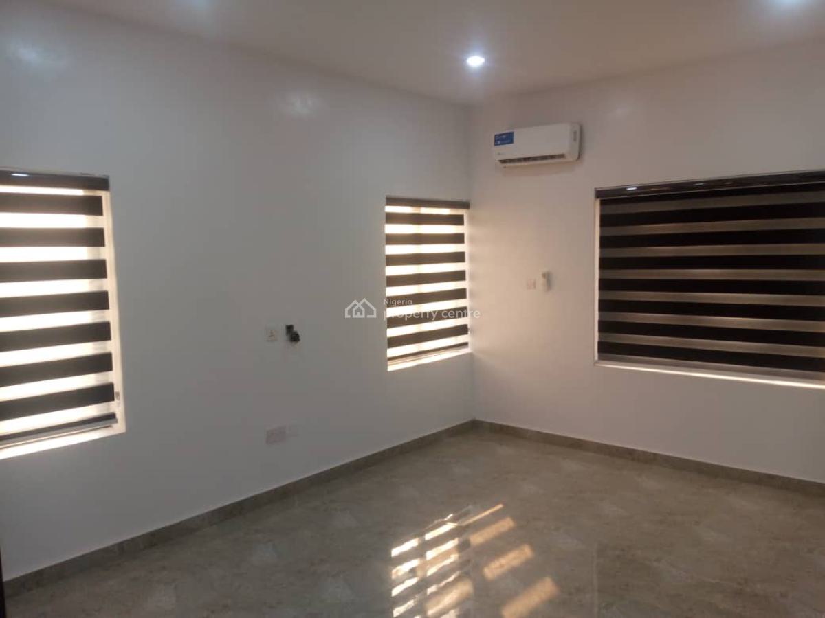 Luxury 3 Bedroom 6th Floor Pentfloor  Apartment, Ifako, Gbagada, Lagos, Flat / Apartment for Sale