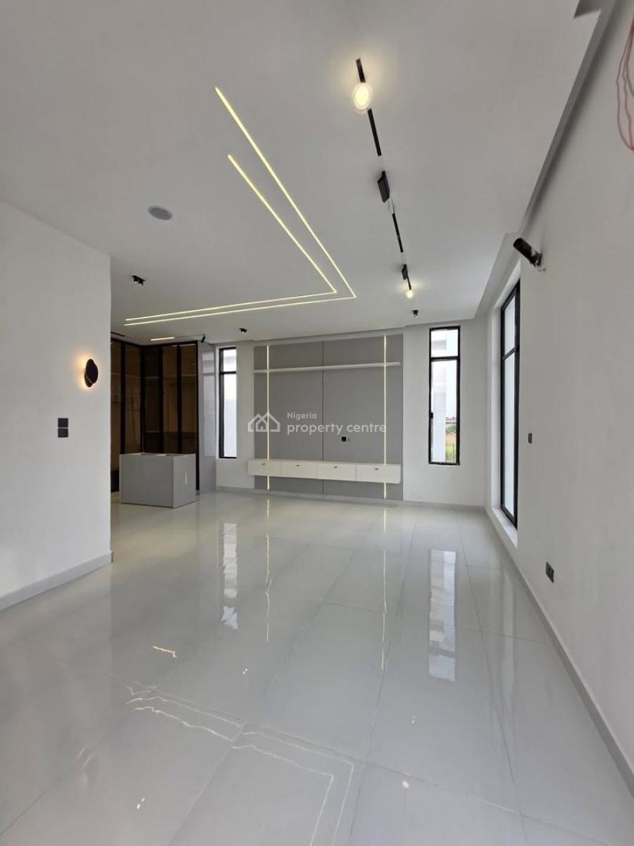 Exquisitely Detailed 5bedroom Fully Detached with Private Swimming Poo, Chevron, Lekki, Lagos, Detached Duplex for Sale