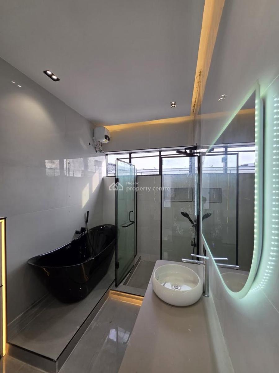 Exquisitely Detailed 5bedroom Fully Detached with Private Swimming Poo, Chevron, Lekki, Lagos, Detached Duplex for Sale
