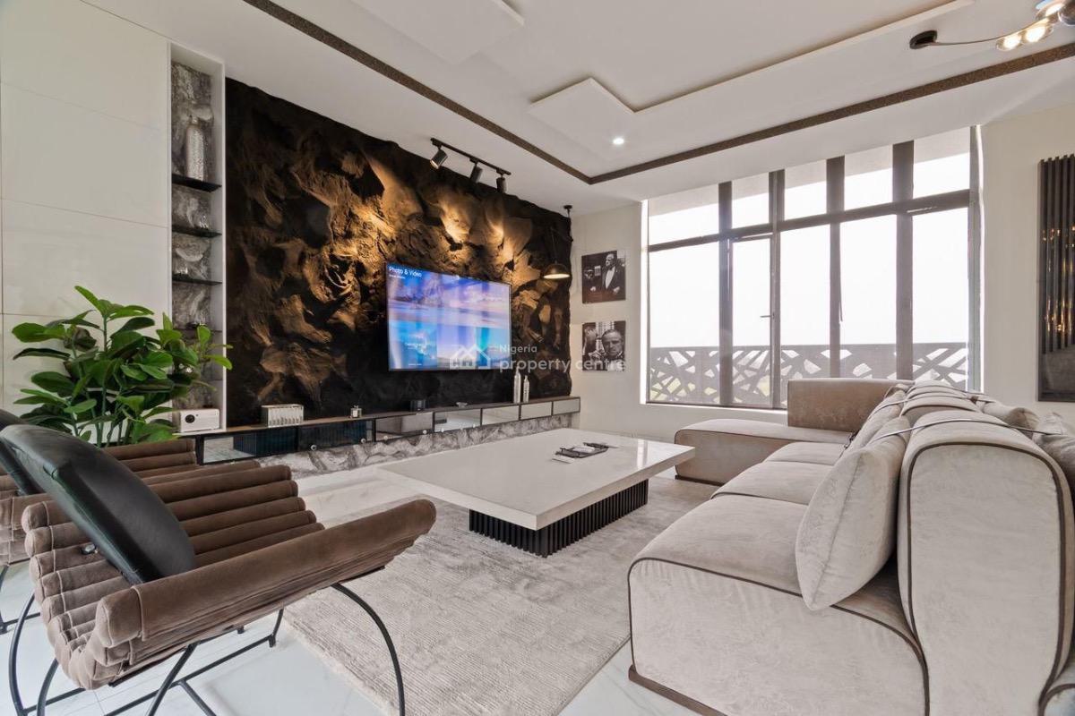 a Brand New Luxury 3bedroom  with Gym, Balconies, Bathrobes, Washing M, Lekki Phase 1, Lekki, Lagos, Flat / Apartment Short Let