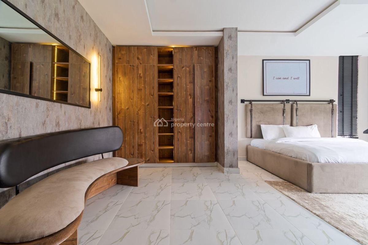 a Brand New Luxury 3bedroom  with Gym, Balconies, Bathrobes, Washing M, Lekki Phase 1, Lekki, Lagos, Flat / Apartment Short Let