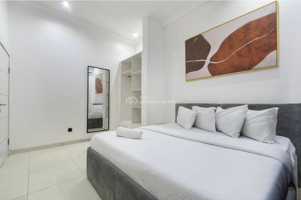 Apt 5-a Brand New Luxury 2 Bedroom  with Swimming Pool, Ps5, Gym, Balc, Lekki Phase 1, Lekki, Lagos, Flat / Apartment Short Let