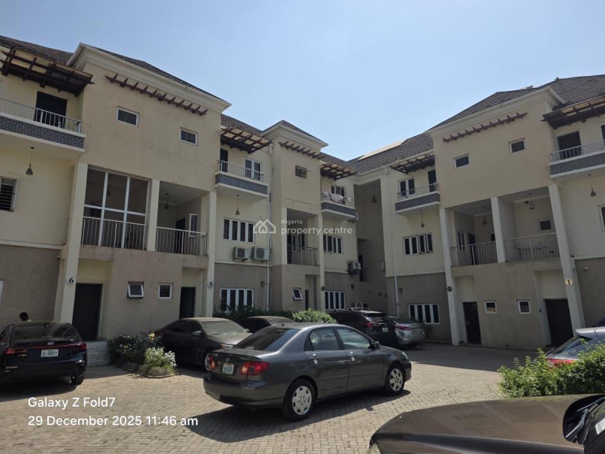 Luxurious 4bedrooms Terraces with with Bq It Comes with  Ac, Guzape District, Abuja, Terraced Duplex for Sale