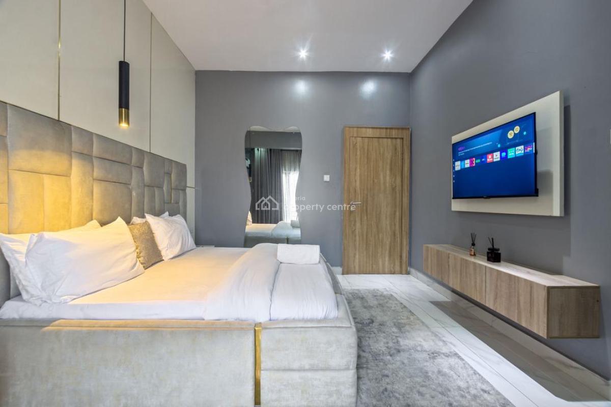 C*white Rose:* Urban 1 Bedroom Apartment with Swimming Pool and Othe, Lekki Phase 1, Lekki, Lagos, Flat / Apartment Short Let