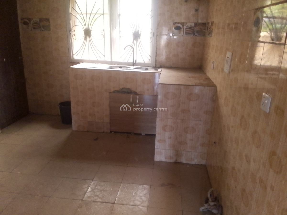 Spacious Luxury 3 Bedroom Flat with Excellent Features, Victor Nwanaforo Street., Ilaje, Ajah, Lagos, Flat / Apartment for Rent
