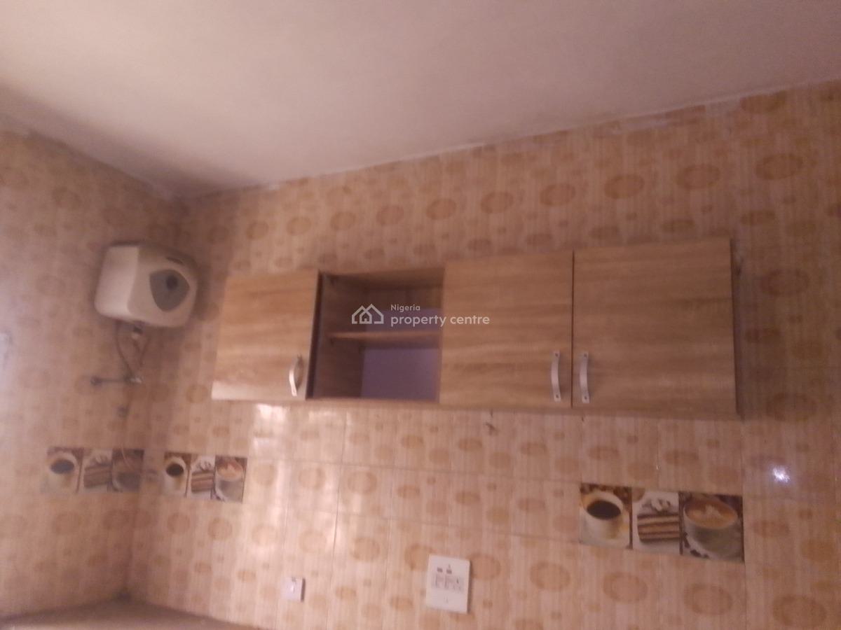 Spacious Luxury 3 Bedroom Flat with Excellent Features, Victor Nwanaforo Street., Ilaje, Ajah, Lagos, Flat / Apartment for Rent