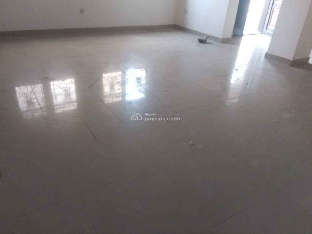 Spacious Luxury 3 Bedroom Flat with Excellent Features, Victor Nwanaforo Street., Ilaje, Ajah, Lagos, Flat / Apartment for Rent