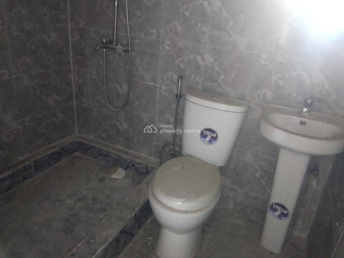 Newly Buildt Spacious Luxury 2 Bedroom Flat with Excellent Features, Victor Nwanaforo, Ilaje, Ajah, Lagos, Flat / Apartment for Rent