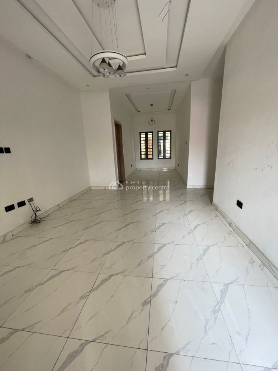 Well Spacious  3bedroom Apartment in Ikota Lekki, Ikota, Lekki, Lagos, Block of Flats for Sale