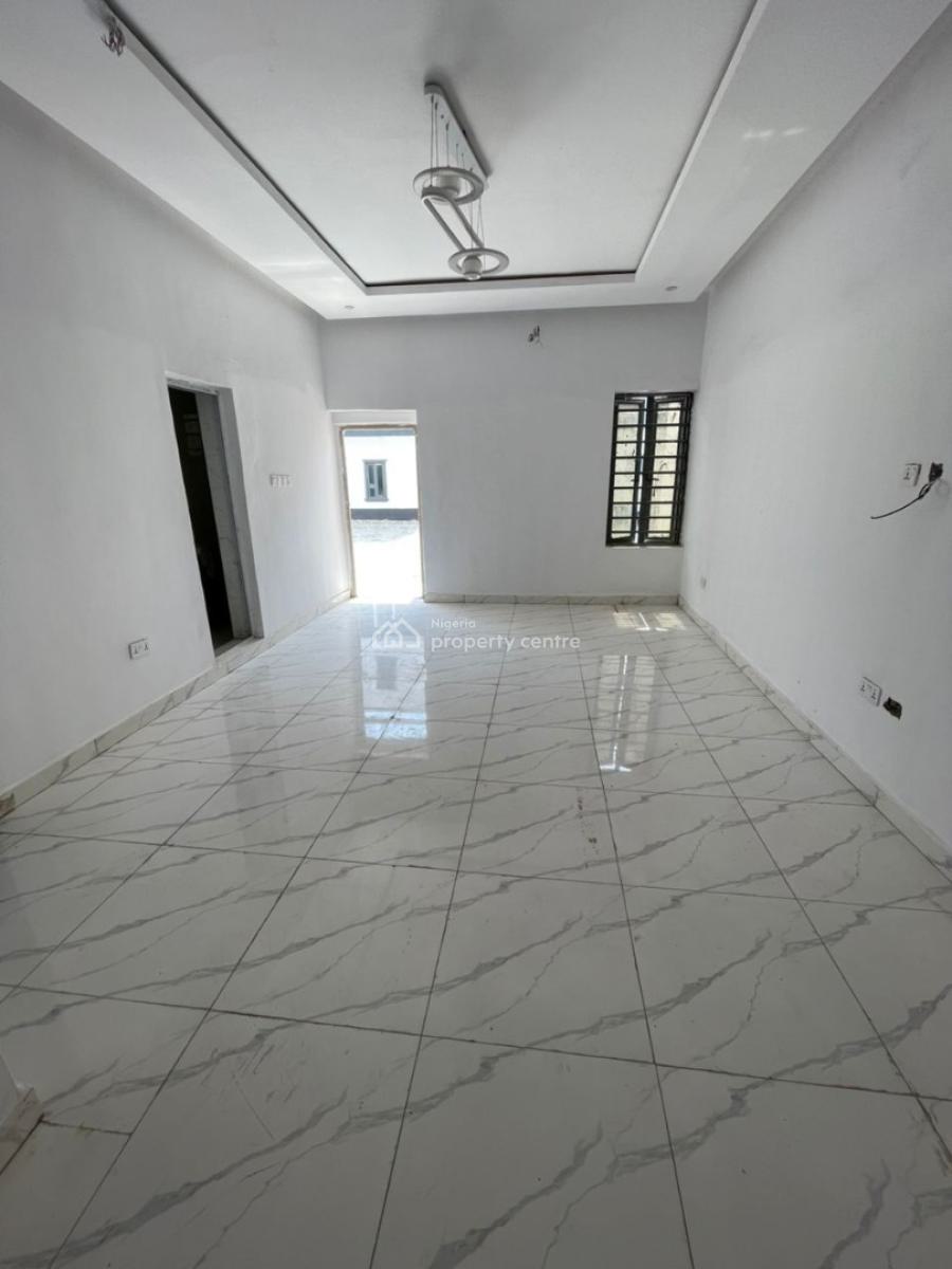 Well Spacious  3bedroom Apartment in Ikota Lekki, Ikota, Lekki, Lagos, Block of Flats for Sale