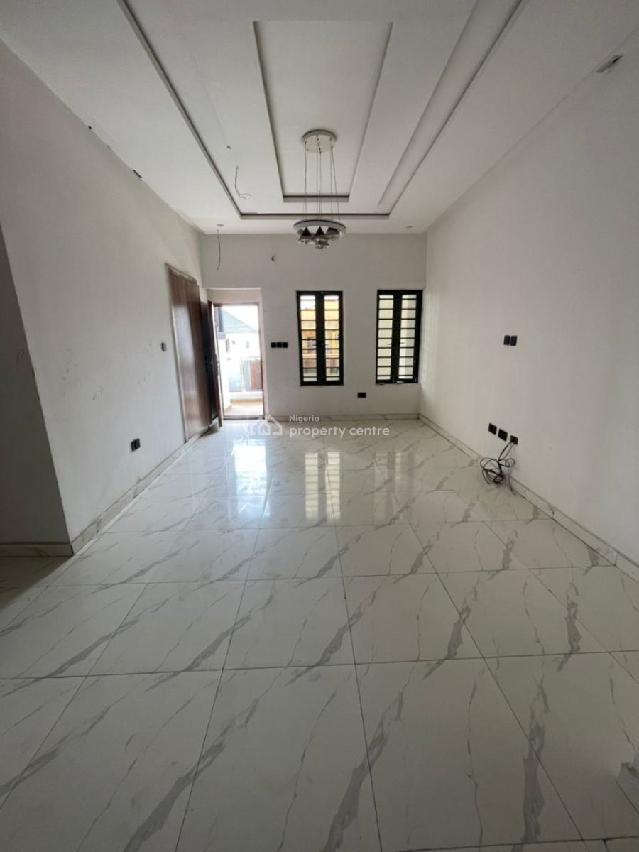 Well Spacious  3bedroom Apartment in Ikota Lekki, Ikota, Lekki, Lagos, Block of Flats for Sale