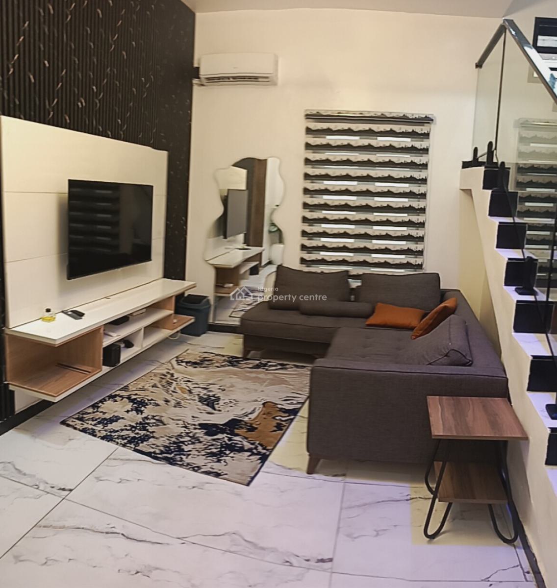 4bedroom Semi Detached Suplex, Omole Estate Phase 1, Ikeja, Lagos, Semi-detached Duplex Short Let