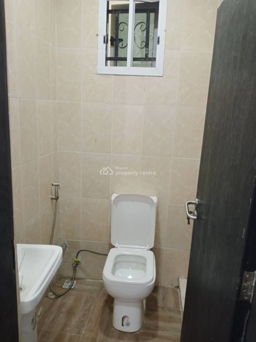 Luxury 2 Bedroom Flat, Gra Phase 1, Magodo, Lagos, Flat / Apartment for Rent